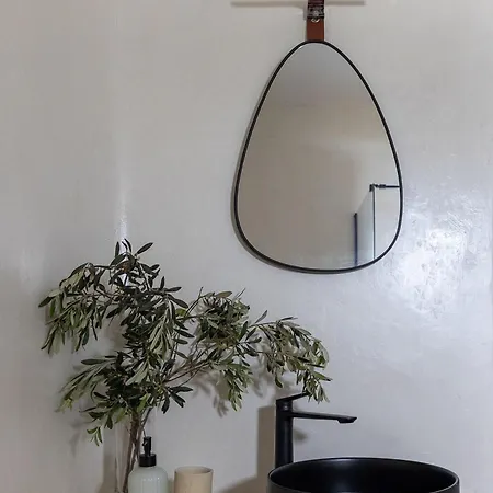 Noe Apartment