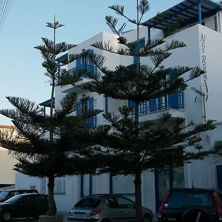 Noe In Center Of * Wyspa Tinos